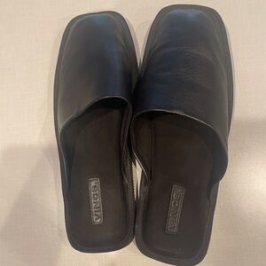 Vince Women’s Larissa Square Toe Mules, Black, Size 7.5